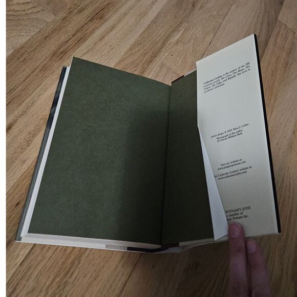 Hemlock Bay by Catherine Coulter ~ Signed Copy ~ Hardcover ~ First Edition - Picture 6 of 13